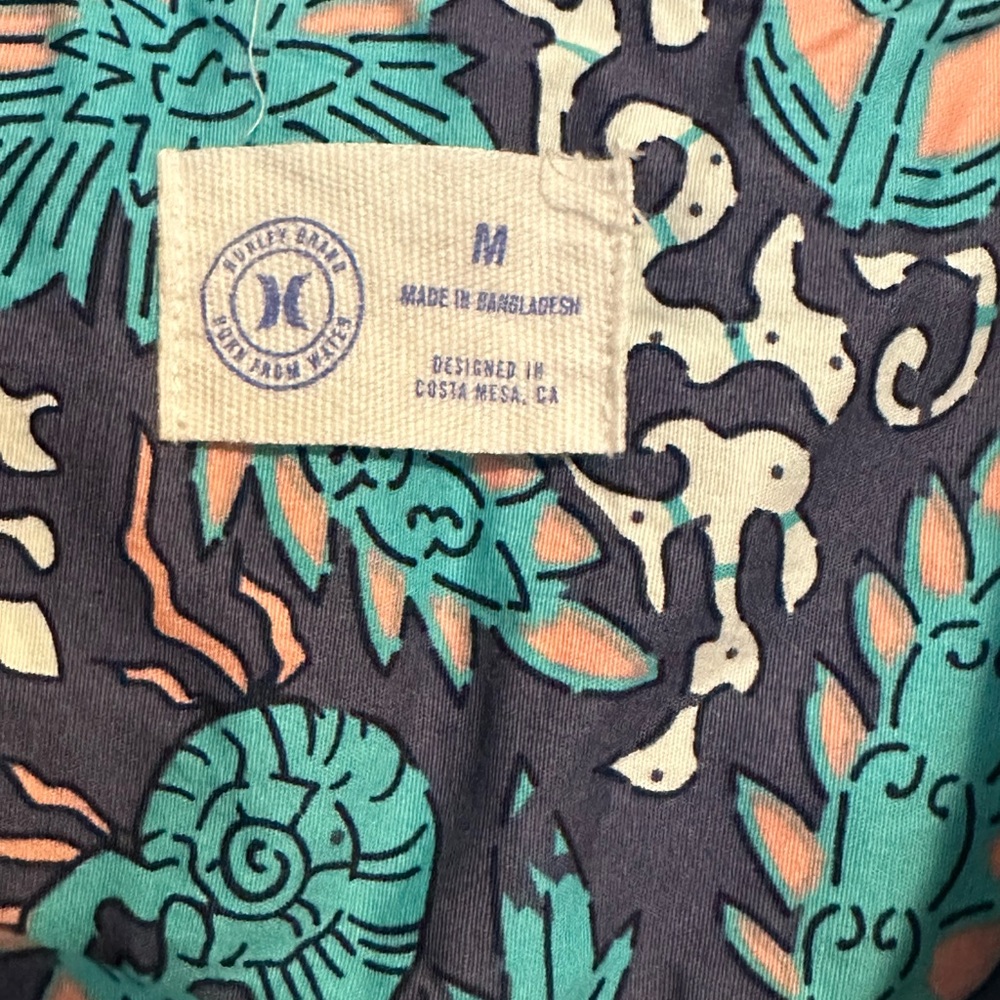 Hurley short sleeve button up - Picture 3 of 4